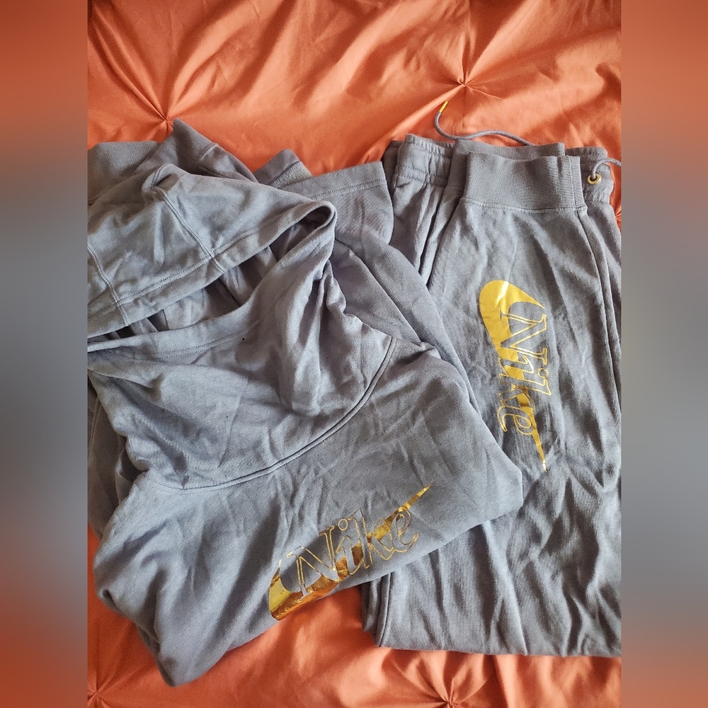 Nike sweat suit